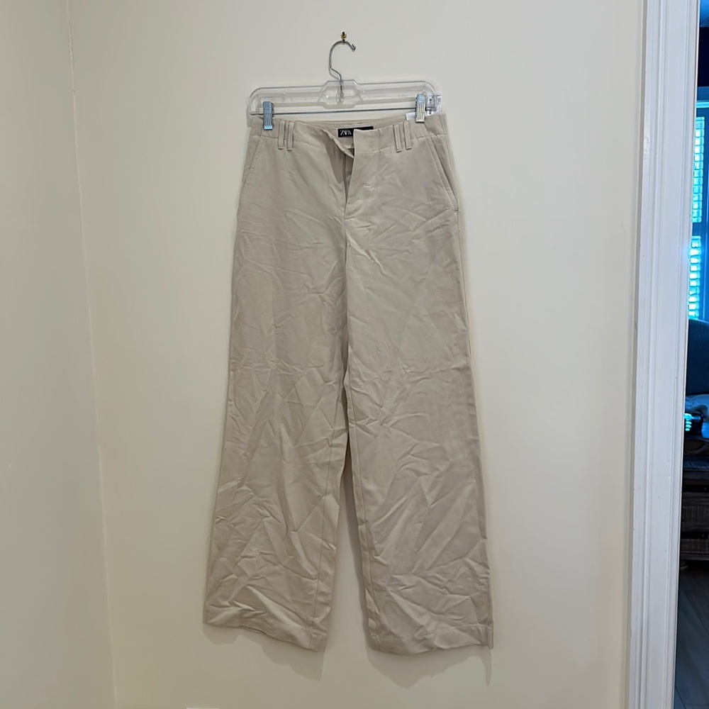 Never worn Zara size XS linen pants